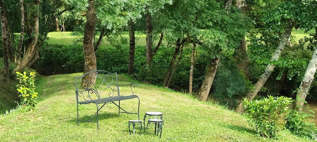 Le Moulin De Laumet Hotel Вик-Фезенсак Екстериор снимка